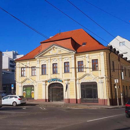 Old Town Cozy Studio In City Center Братислава Экстерьер фото