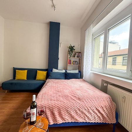 Old Town Cozy Studio In City Center Братислава Экстерьер фото
